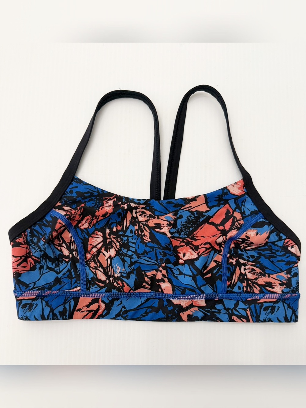 Lululemon Rise and Run Bra
Mini Paint Storm Harbor Blue Multi / Black Size 6